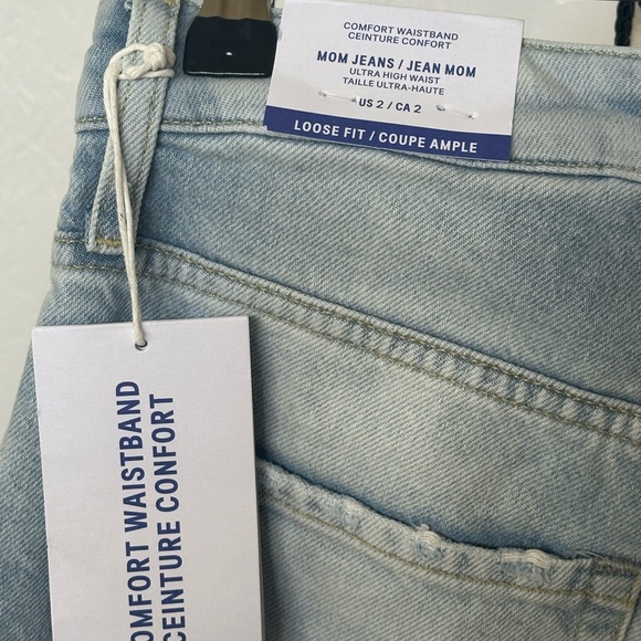 ๐ ULTRA HIGH DITRESSED MOM JEANS LIGHT WASH SIZE 2 ๐๐ฆ๐๐ฌ๐ต๐๐๐ท๐ฉต - Picture 8 of 9